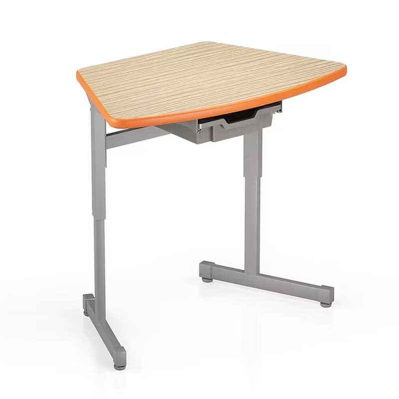 Silhouette Arc-8 Desk