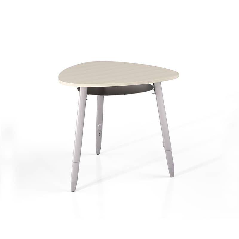 Flowform Round Triangle Table